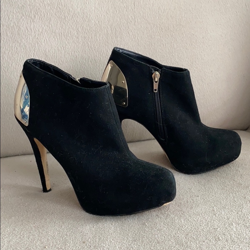 DV Dolce Vita Black Suede Booties